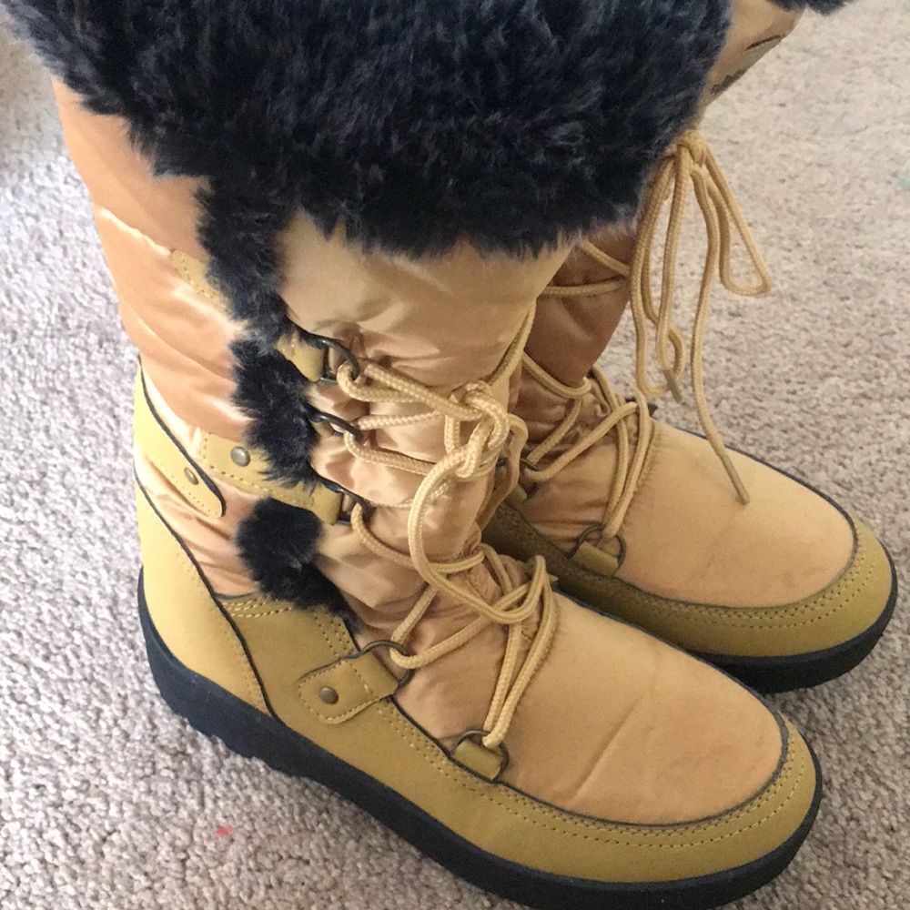 Snow Boots